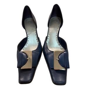 Stunning Vintage BCB Girls Blue Kitten Heels with Silver Buckle. Size 6.5 B
